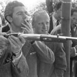 Kapellet skovtur ca 1946 Fra venstre: Fritz Dietzmann, cello -744-, Charles Senderowitz, violin -758a-, Palmer Traulsen, basun -761-, Carlos Rosin Espersen fagot -724-, Erwin Jacobsen, obo -782-.
